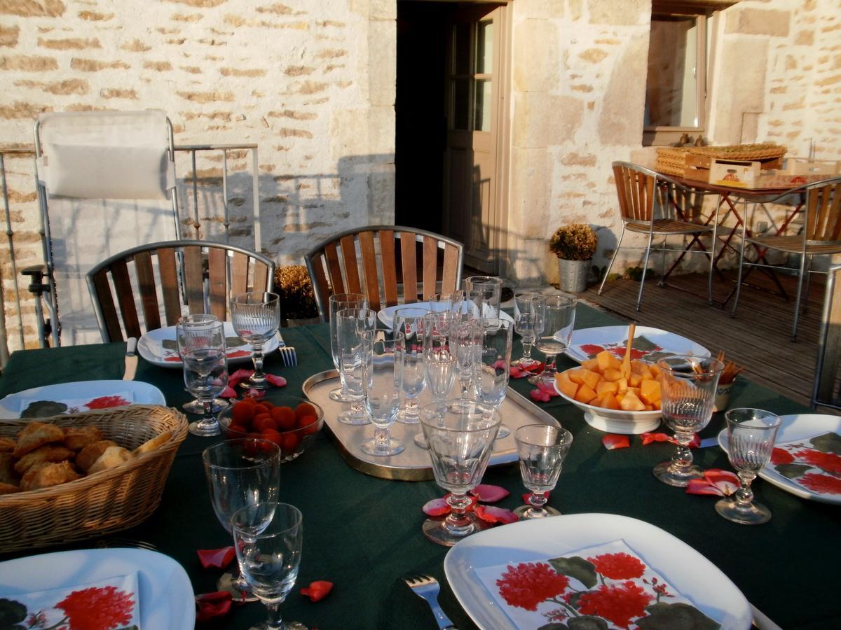 Val De La Nef Bed and Breakfast Joux-la-Ville Esterno foto